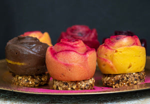 6 pcs Mini Cakes  Mango-Chocolate-Strawberry Plant based